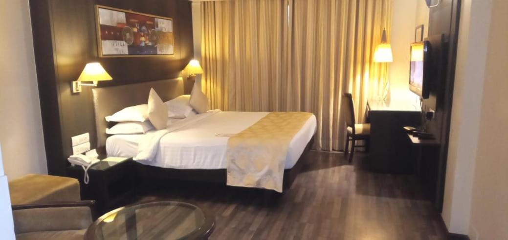 The President-A Boutique Hotel Ahmadábád Exteriér fotografie