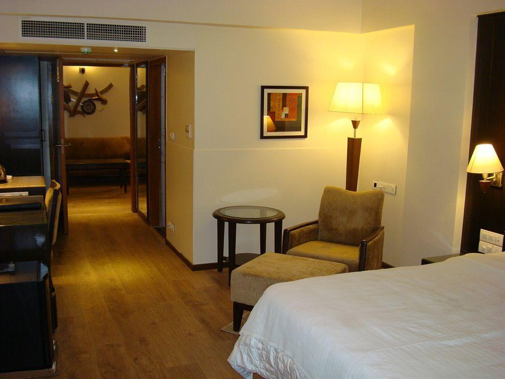 The President-A Boutique Hotel Ahmadábád Exteriér fotografie