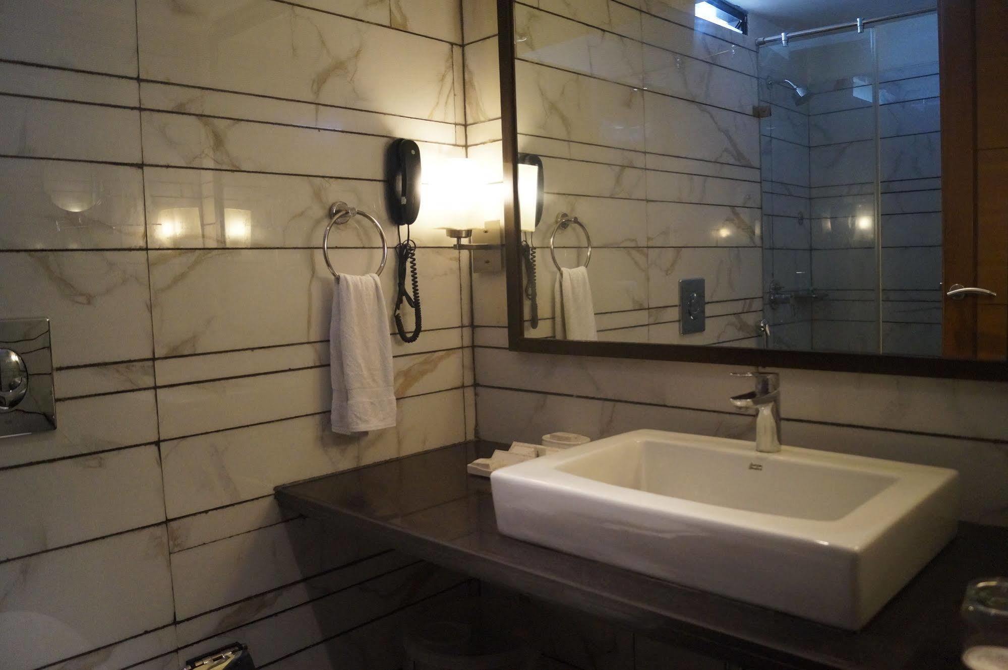 The President-A Boutique Hotel Ahmadábád Exteriér fotografie
